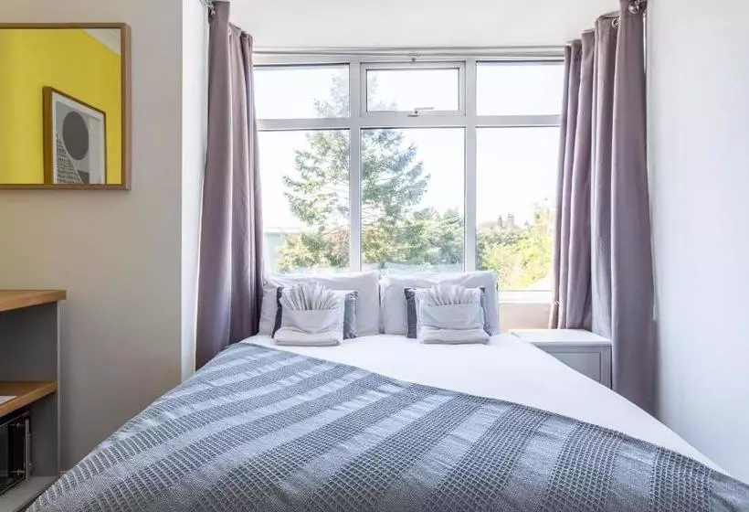 Majatalo Estuary House