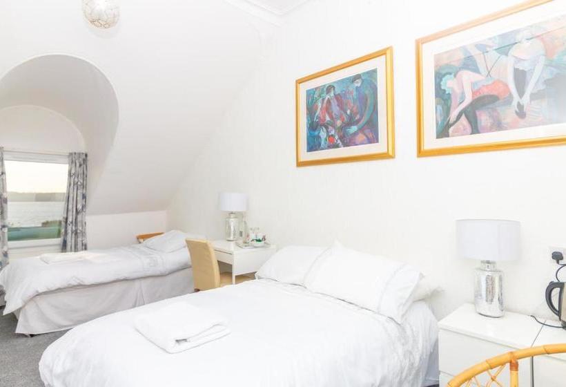 ペンション Strathdon Guest House