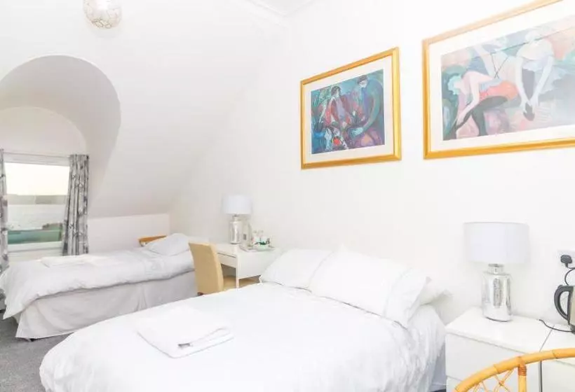 Majatalo Strathdon Guest House