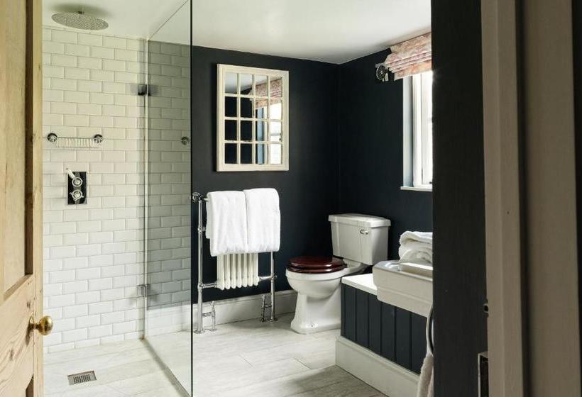 فندق صغير The Bull Inn