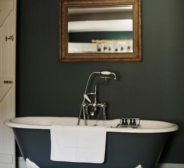 فندق صغير The Bull Inn