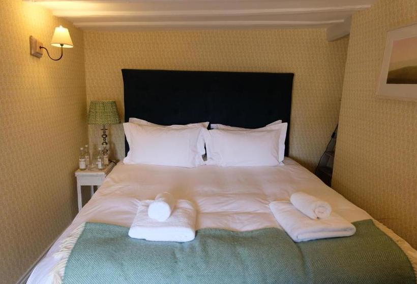 فندق صغير The Bull Inn