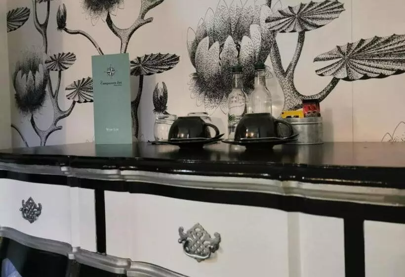 Retkeilymaja The Compasses Inn