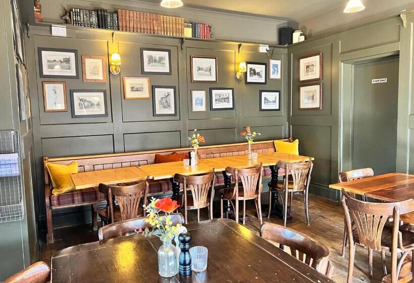 호스텔 White Hart