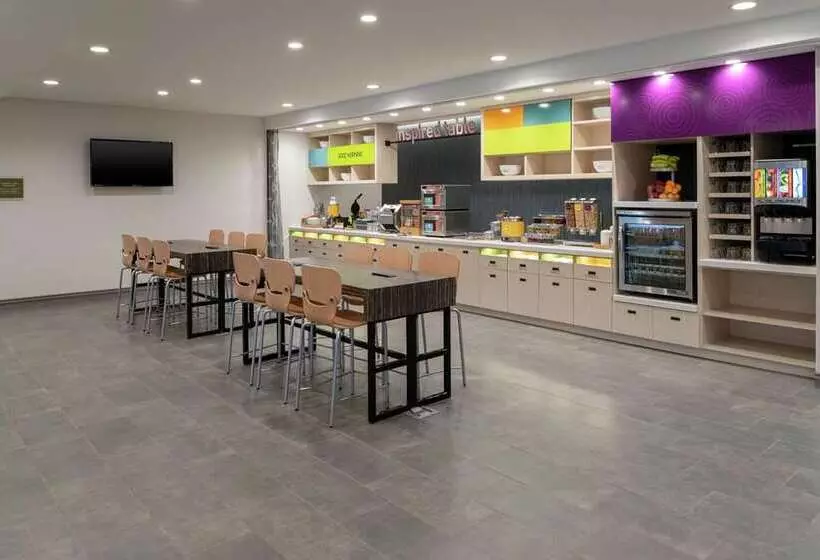 هتل Home2 Suites By Hilton Indianapolis Airport