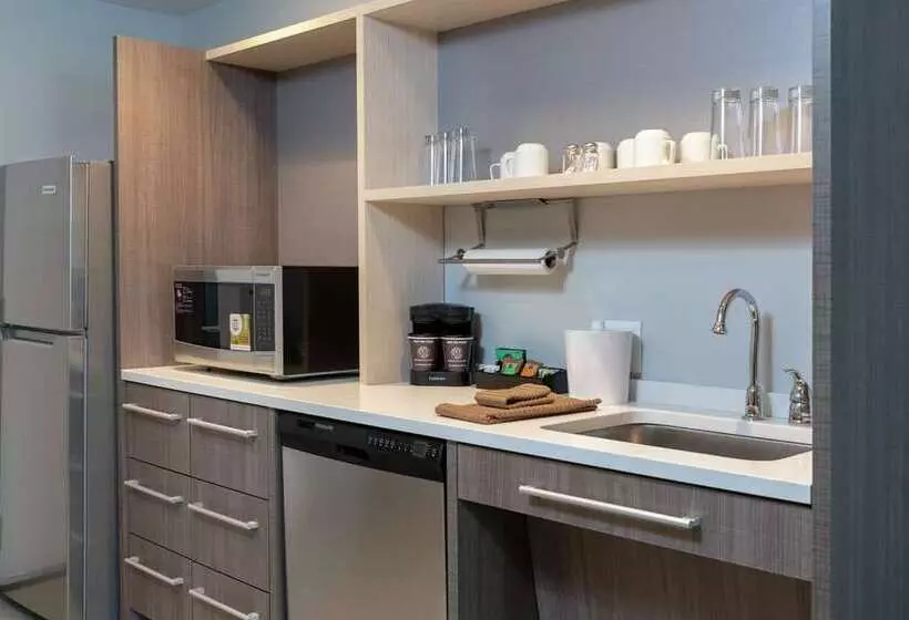 هتل Home2 Suites By Hilton Indianapolis Airport