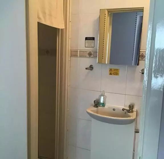 Pensió Anglebury House