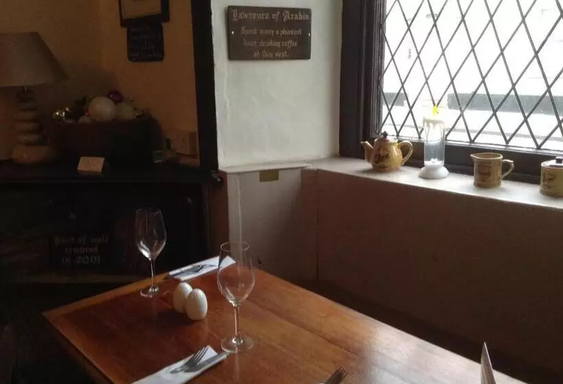 Pensió Anglebury House