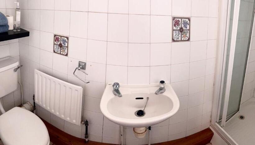 פנסיון Bramley House