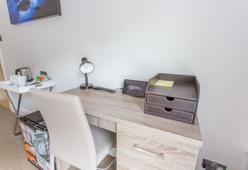 פנסיון Cherwell Gates