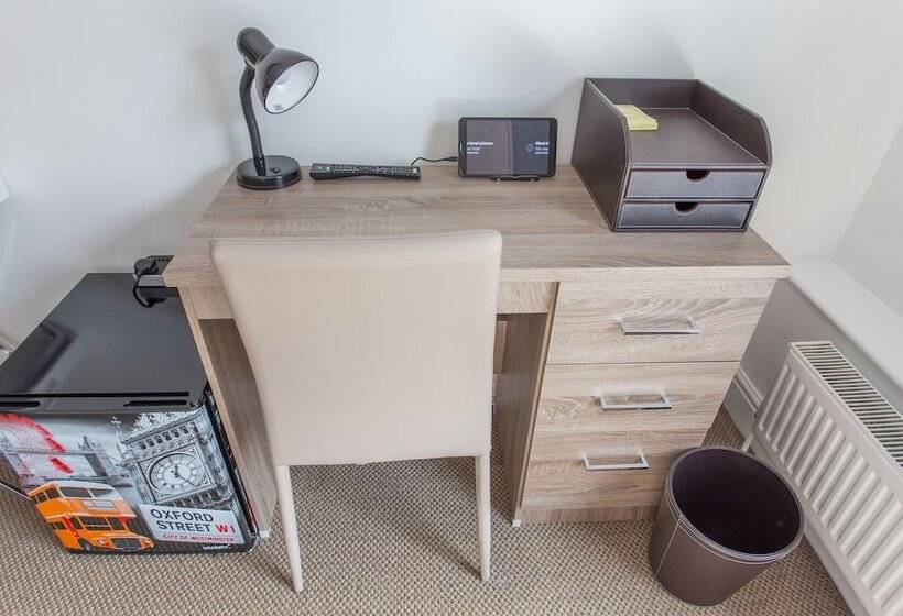 פנסיון Cherwell Gates