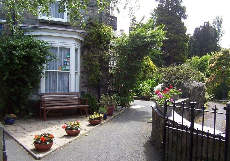 Pensione Ivy House B&b