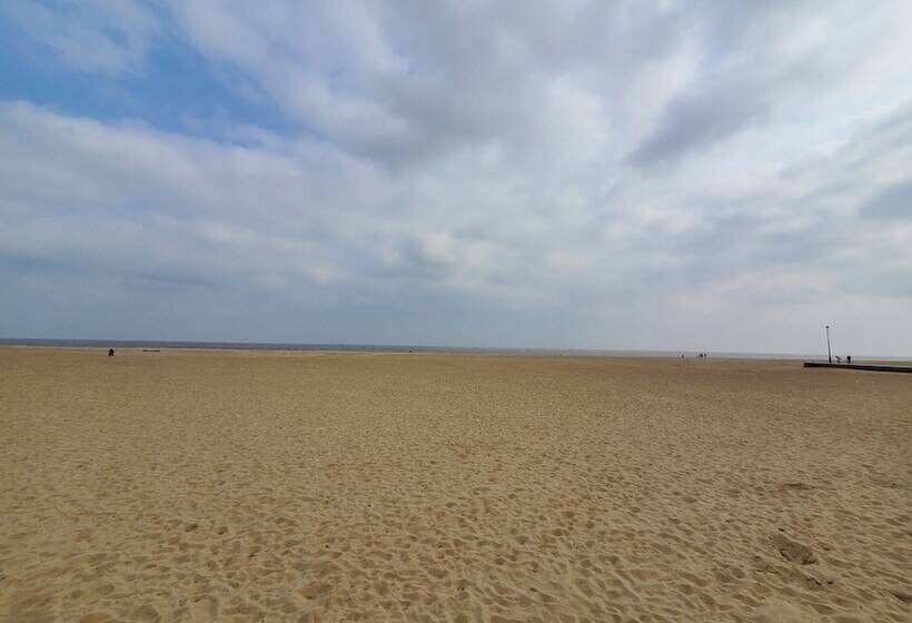 膳宿费 The Collingwood