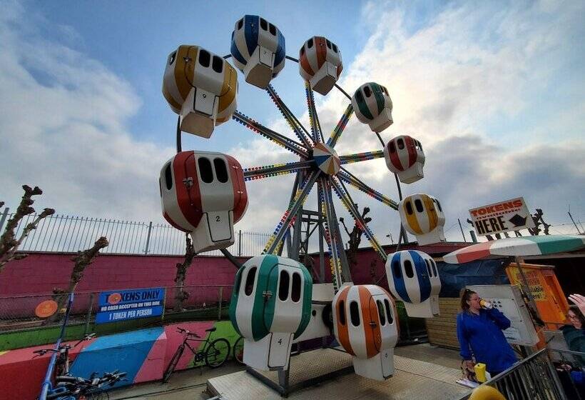 膳宿费 The Collingwood