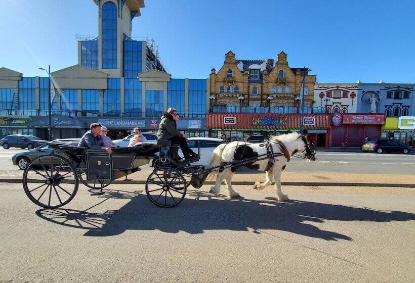 膳宿费 The Collingwood