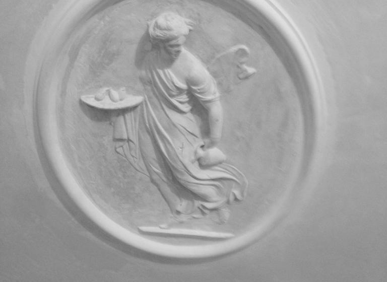 بنسيون Three Crowns Guest House