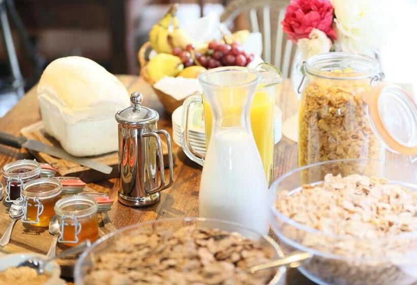 فندق صغير The Bunk Inn