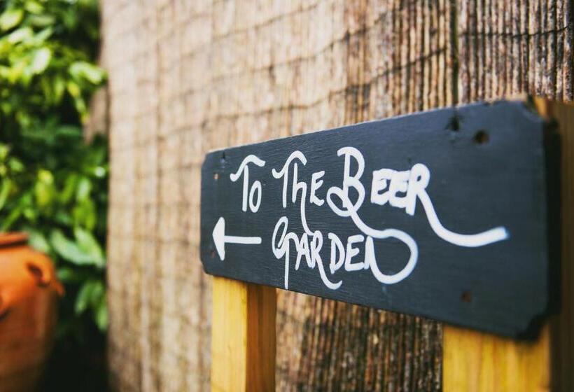 فندق صغير The Bunk Inn