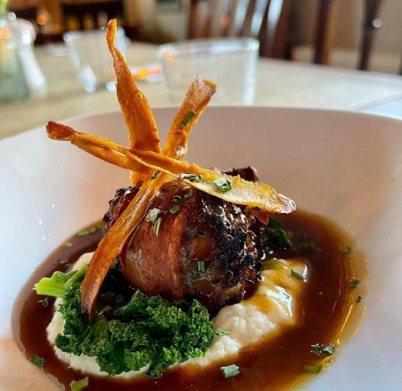 فندق صغير The Windmill Inn