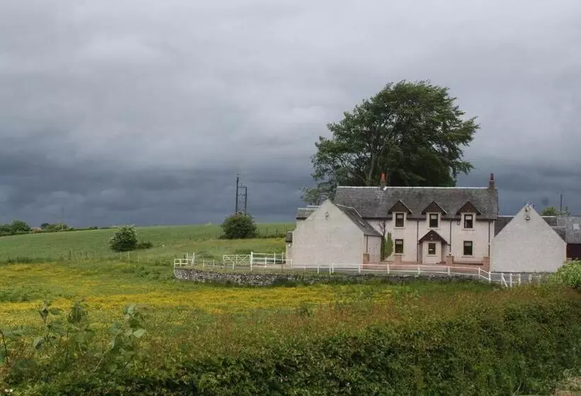 هتل The Barn Lodge