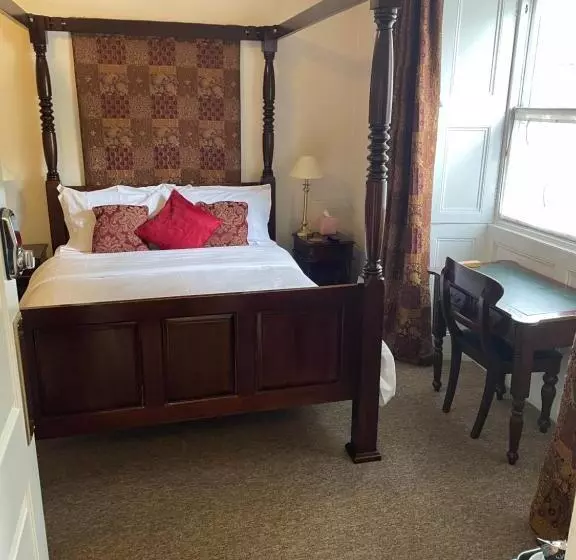 پانسیون Corncroft Guest House