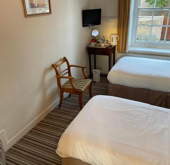 بنسيون Corncroft Guest House