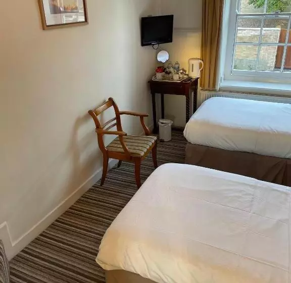 پانسیون Corncroft Guest House