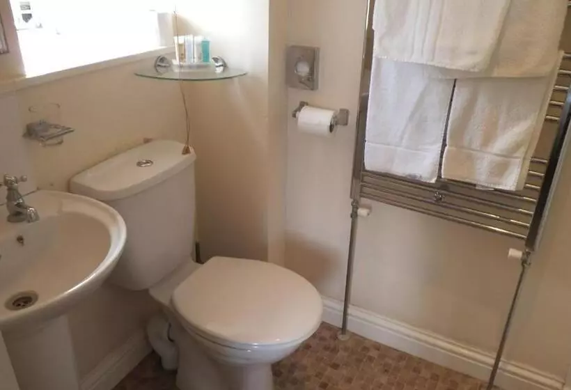 پانسیون Corncroft Guest House