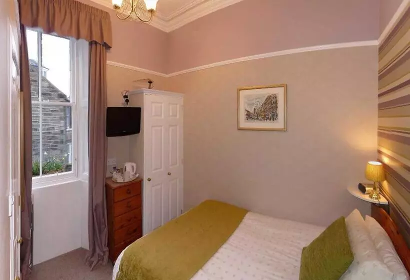 Majatalo Crioch Guest House