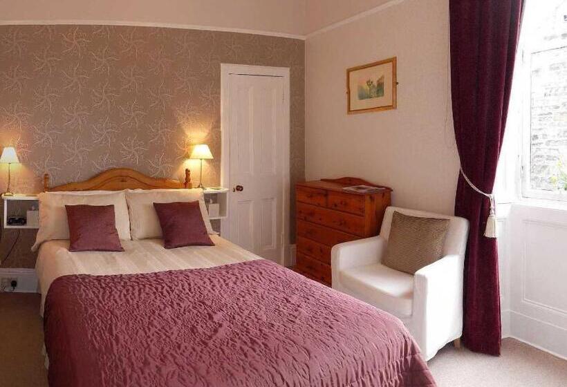 پانسیون Crioch Guest House