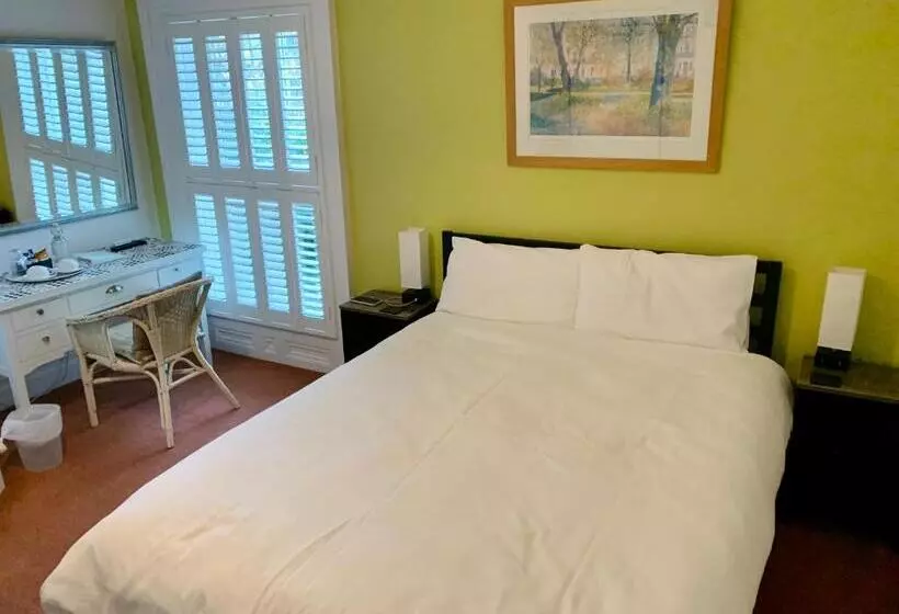 Pension Derrin Guest House