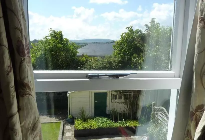 Pension Derrin Guest House