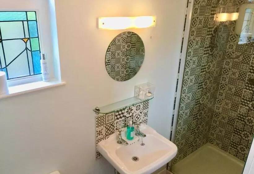 Pension Derrin Guest House