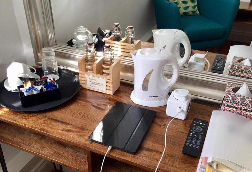 بنسيون Derrin Guest House