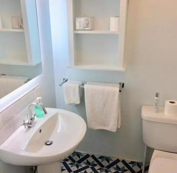 Pension Derrin Guest House