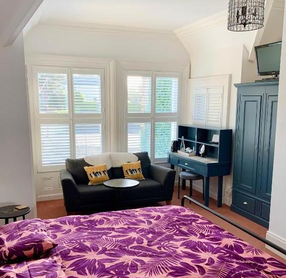 بنسيون Derrin Guest House