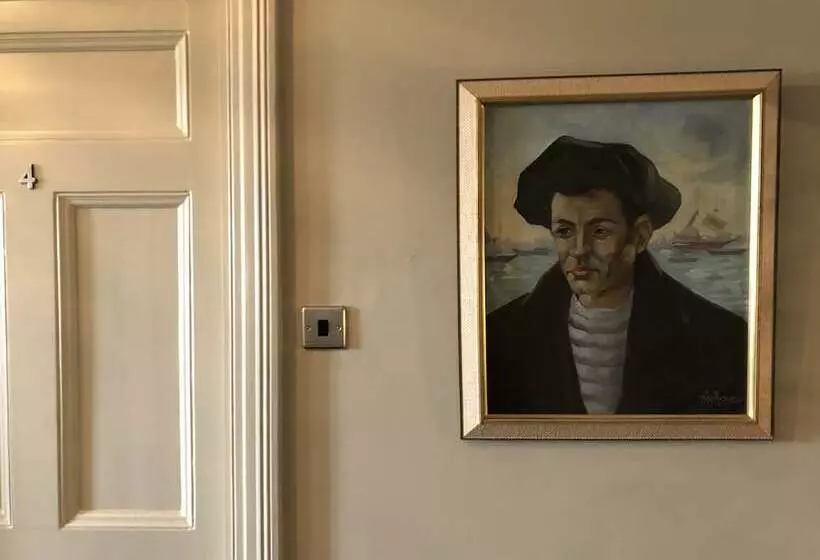 Majatalo East Beach Guest House