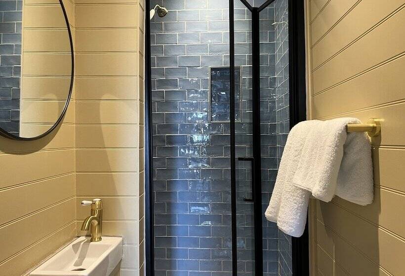 بنسيون East Beach Guest House