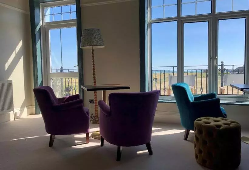 Majatalo East Beach Guest House