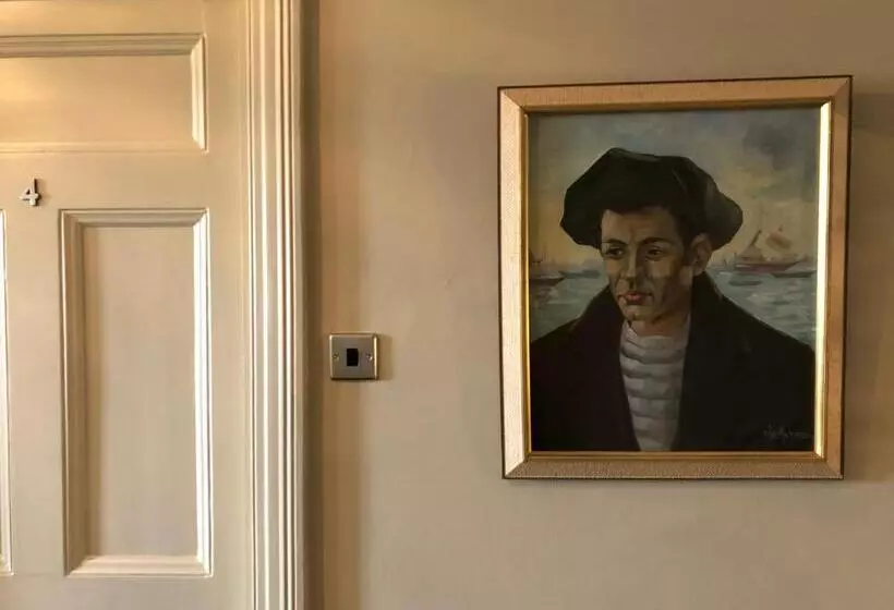 Majatalo East Beach Guest House