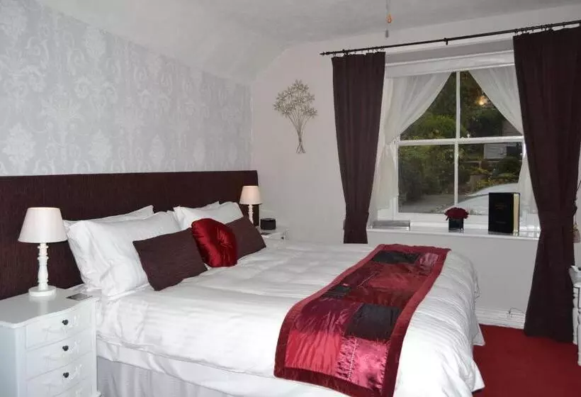 ペンション Exmoor House