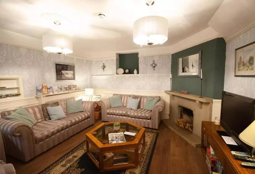 ペンション Exmoor House