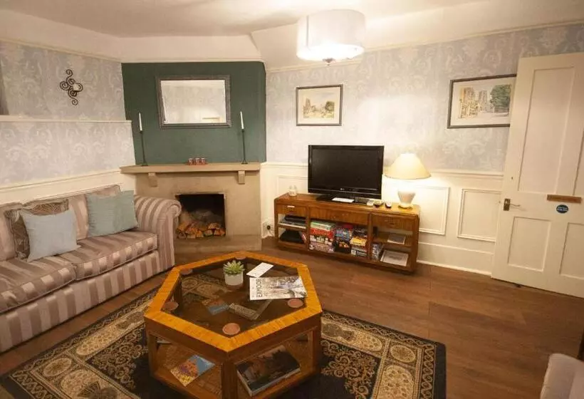 ペンション Exmoor House