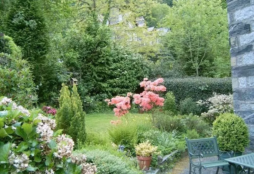 Majatalo Garth Dderwen