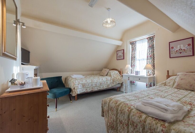 膳宿费 Garth Dderwen