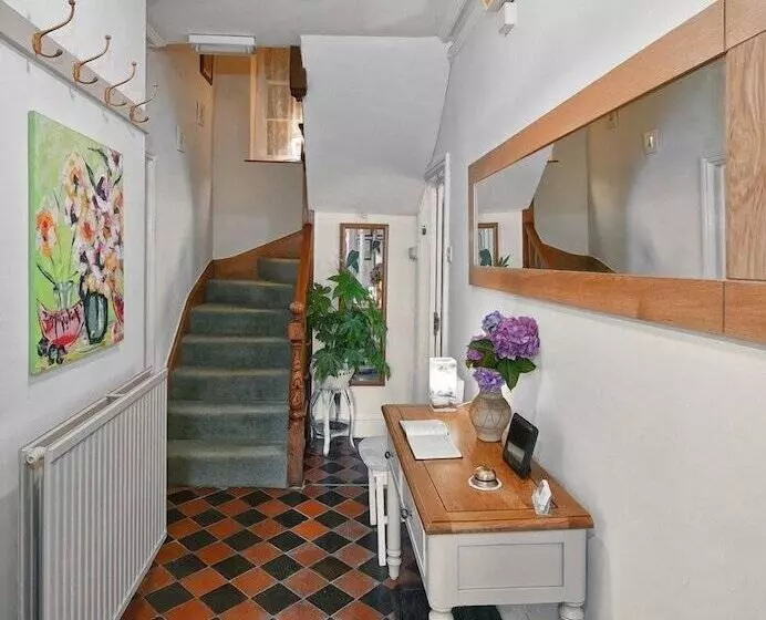 Majatalo Garth Dderwen