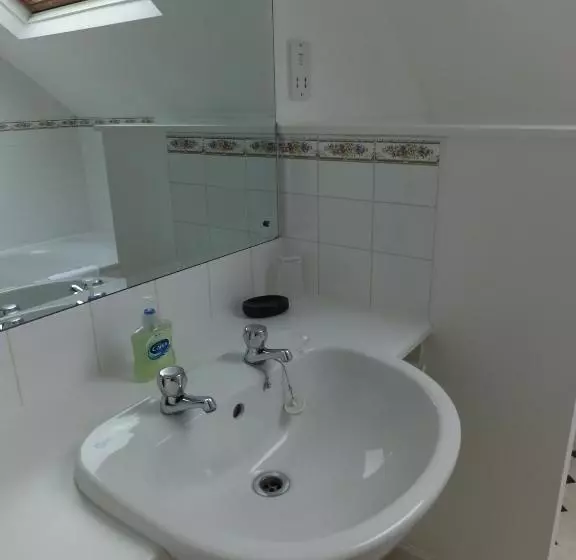 ペンション Grove Guest House
