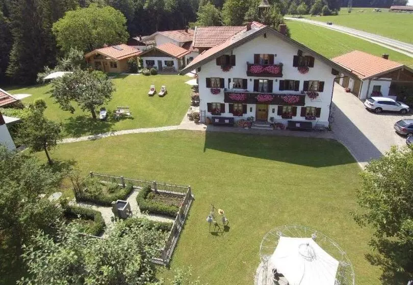 Majatalo Gästehaus Lechner