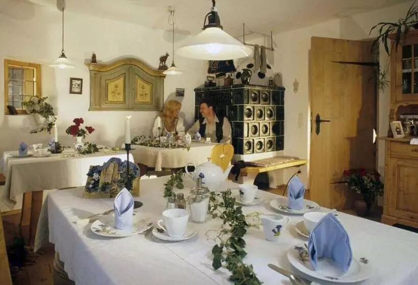 Majatalo Gästehaus Lechner