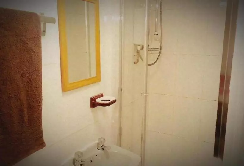 Majatalo Park House B&b